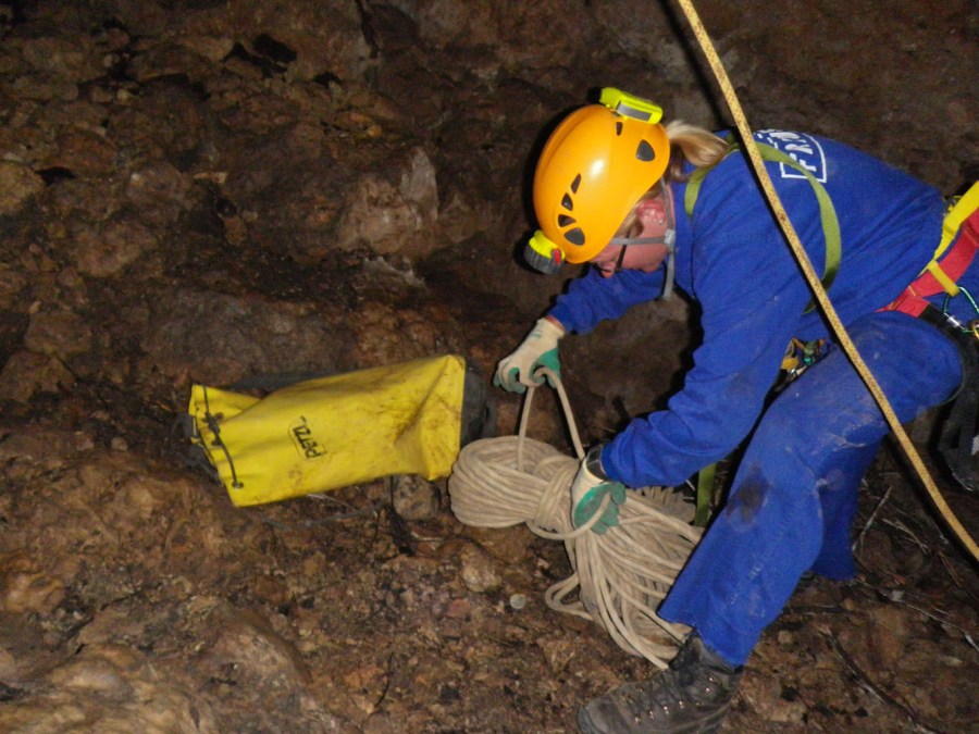 y aquí preprarando la cuerda
