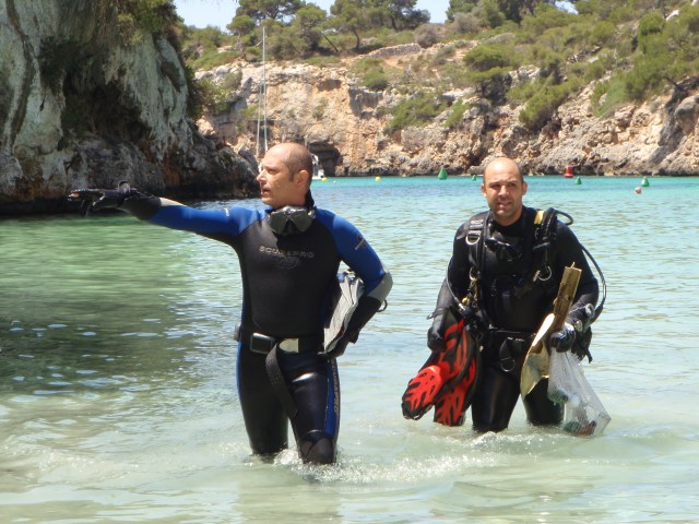 Limpieza fondo marino Cala Pi