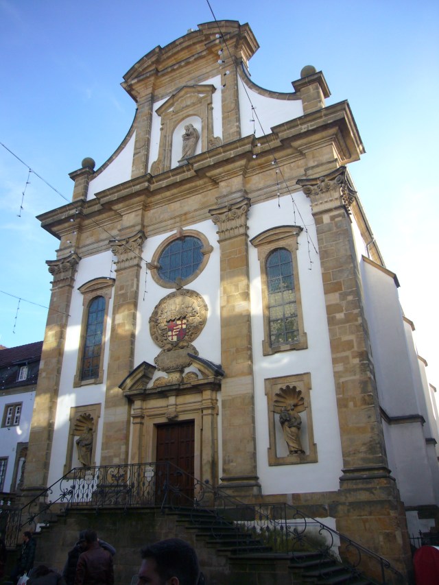 fachada de la Iglesia de los Franciscanos