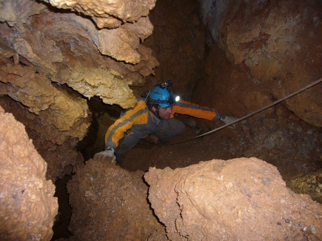 Avenc de Fangar -163m