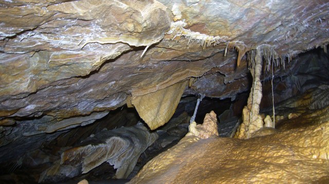 Cova de Can Sion. Foto: Rafael Minguillón. BTTersMallorca. Cova de can Sión