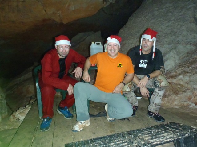 Pedro Martín, Rafael Minguillón y Gabriel Algaba, os desean Felices Fiestas y año 2016