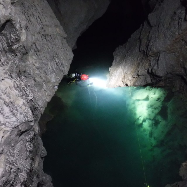 Hallazgo lago subterráneo más profundo de Mallorca por Rafael Minguillón. BTTersMallorca